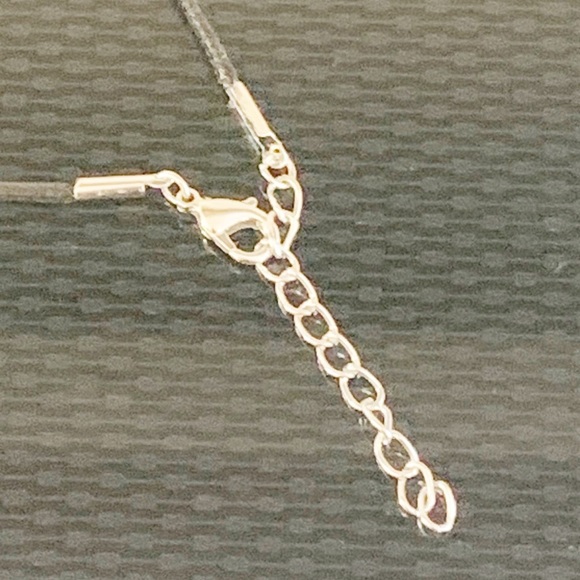 Handblown Glass White Flower Heart Pendant - Picture 5 of 5